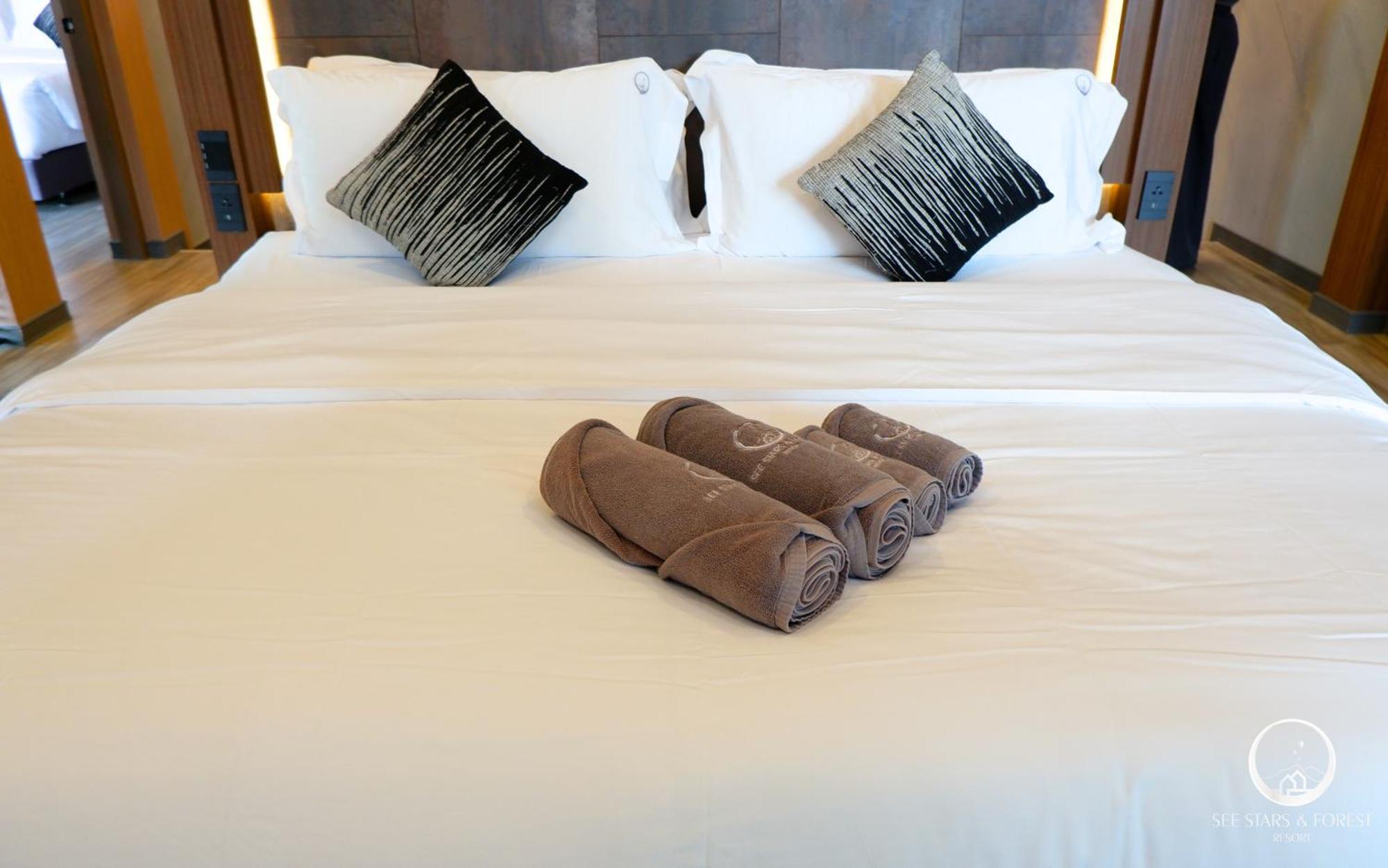 See Stars & Forest Resort Amphoe Sawang Daen Din Ngoại thất bức ảnh