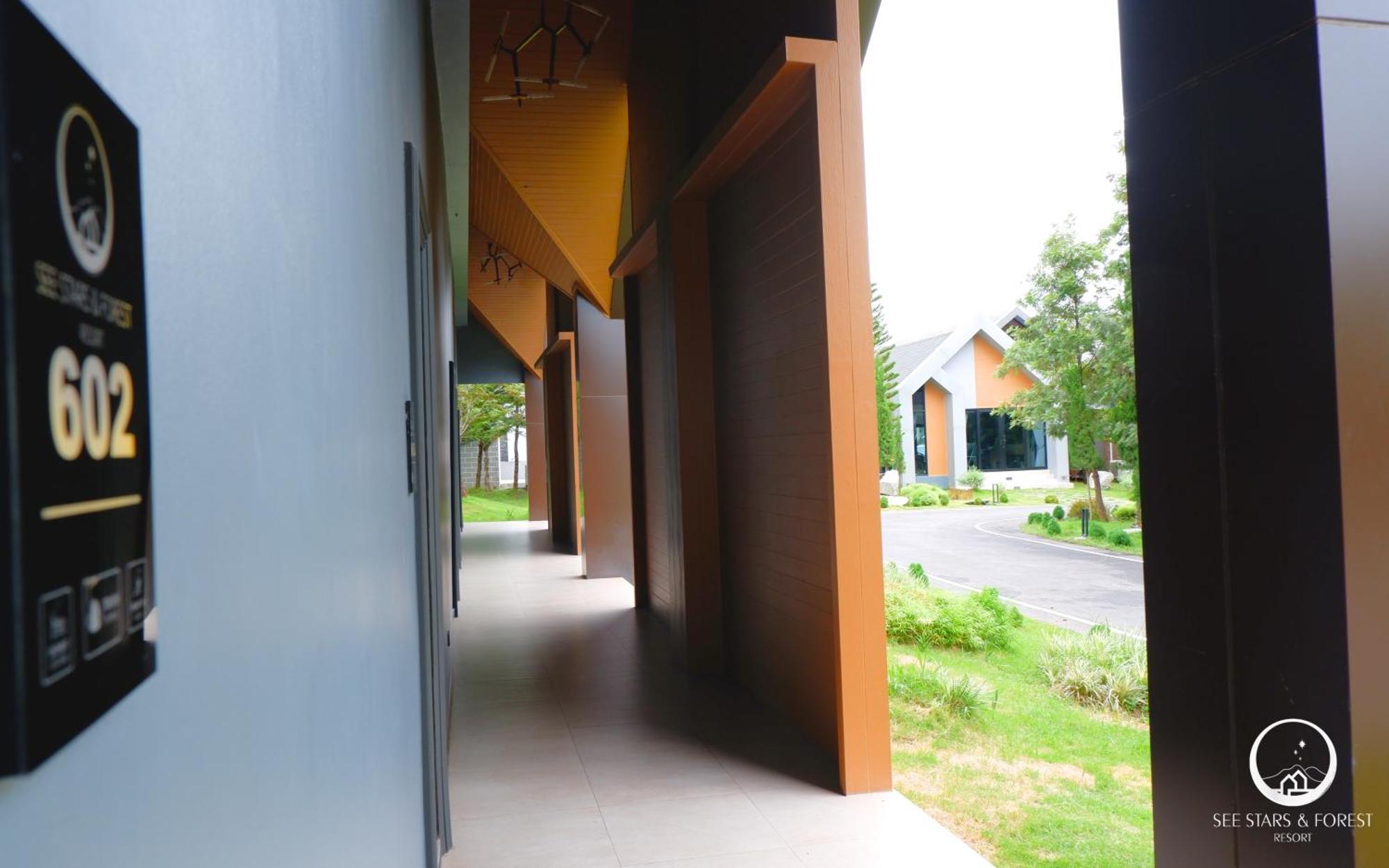 See Stars & Forest Resort Amphoe Sawang Daen Din Ngoại thất bức ảnh
